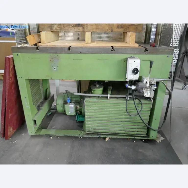 Stroji za predelavo usnja in tekstila-3