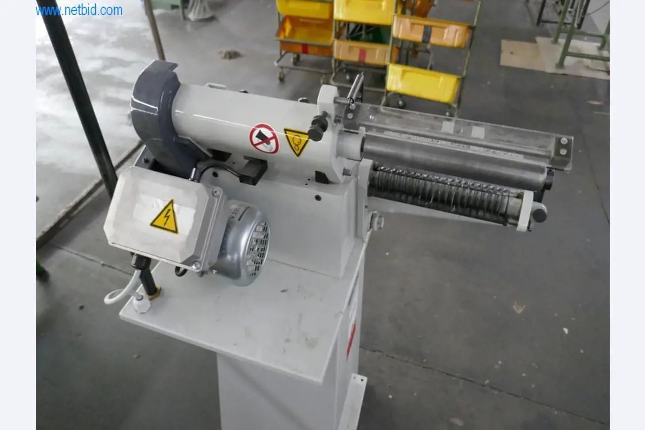 Leder- und Textilbearbeitungsmaschinen-2