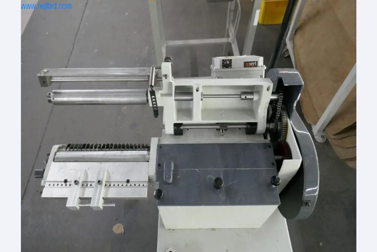 Leder- und Textilbearbeitungsmaschinen-4