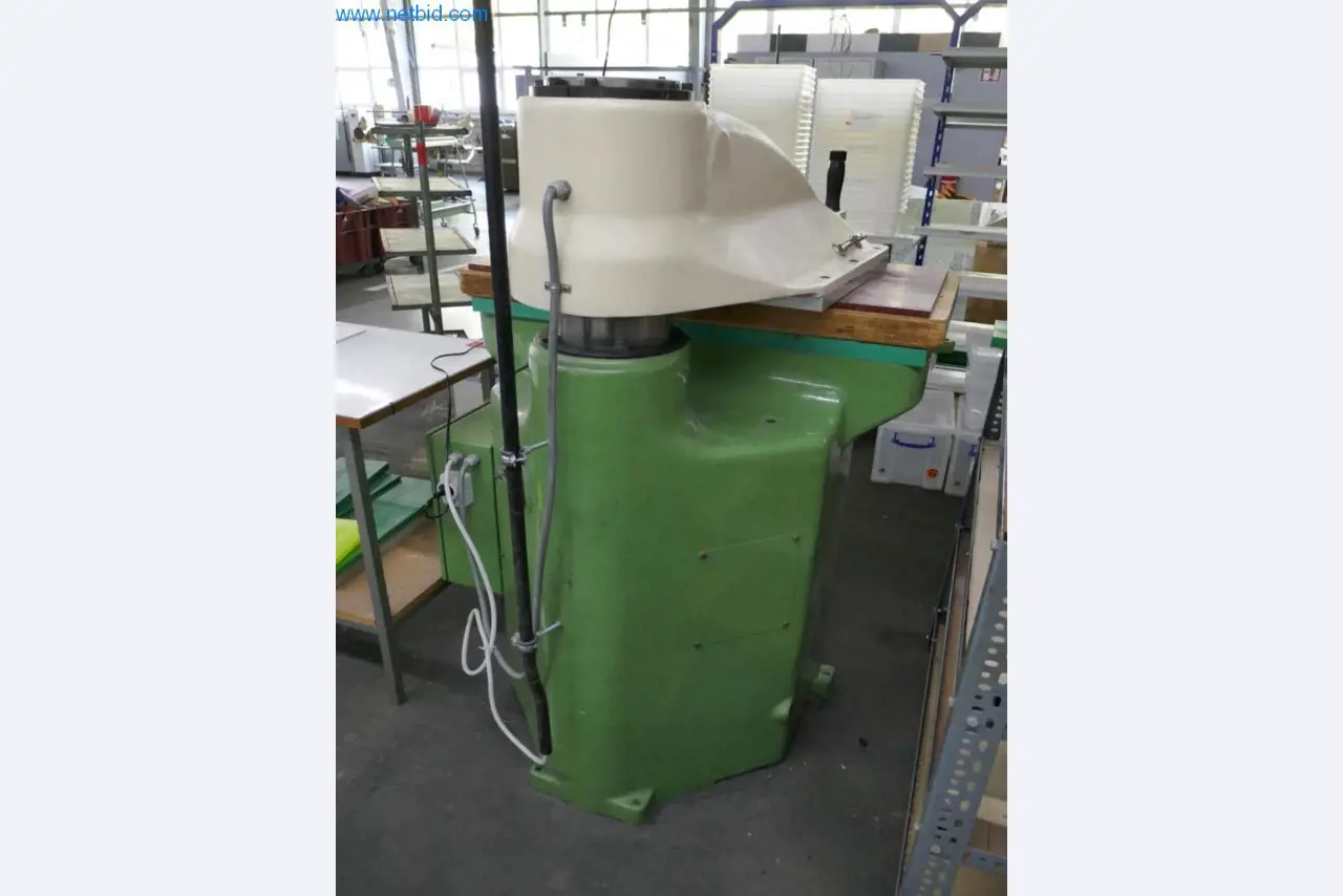 Stroji za predelavo usnja in tekstila-3