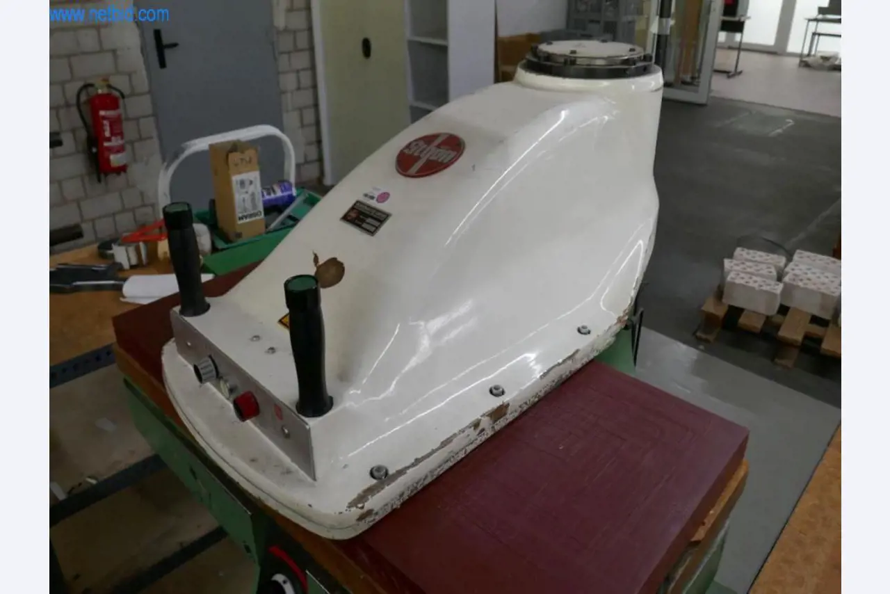 Stroji za predelavo usnja in tekstila-2