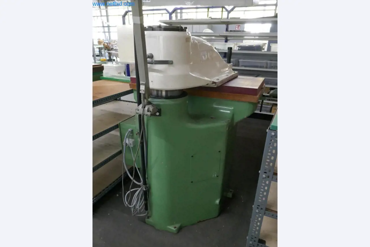 Stroji za predelavo usnja in tekstila-3