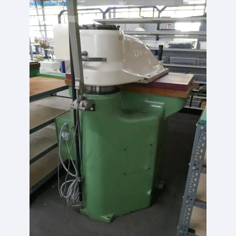 Stroji za predelavo usnja in tekstila-3