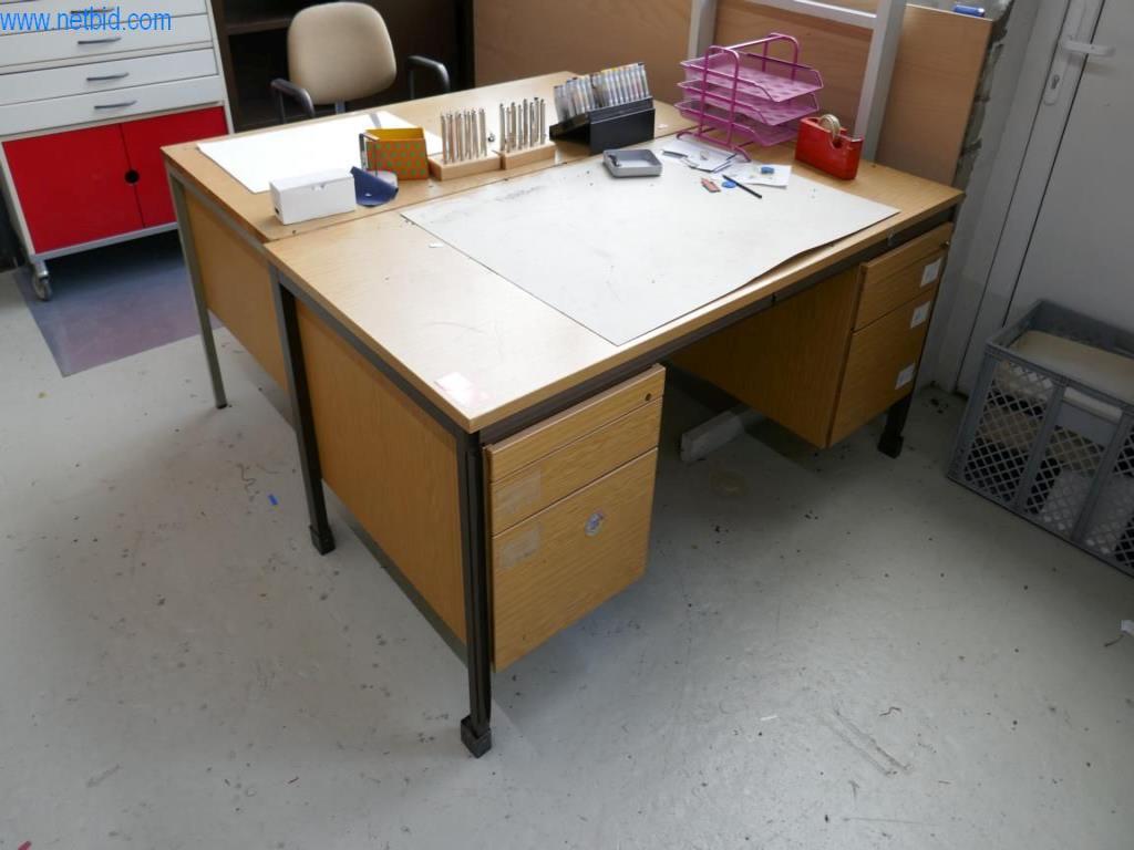 Stroje na zpracování kůže a textilu-1