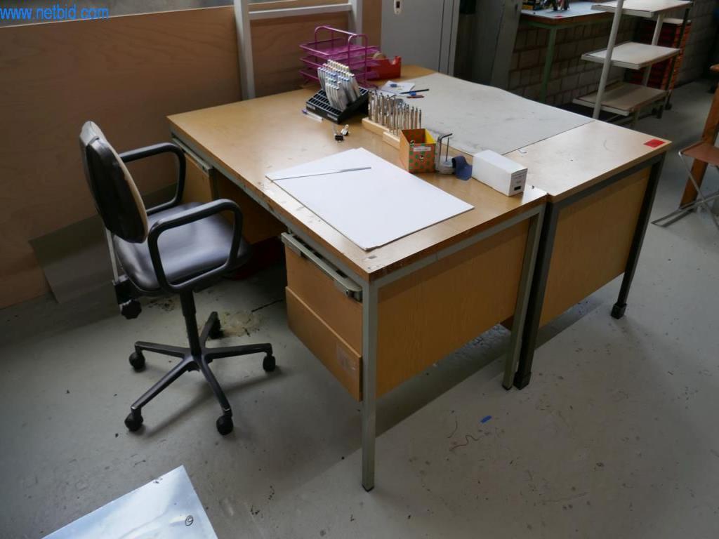 Stroje na zpracování kůže a textilu-2