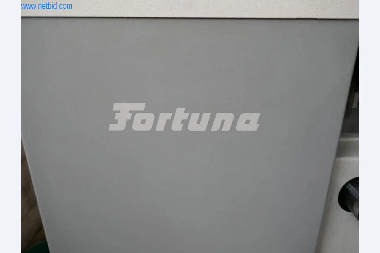 Stroji za predelavo usnja in tekstila-1