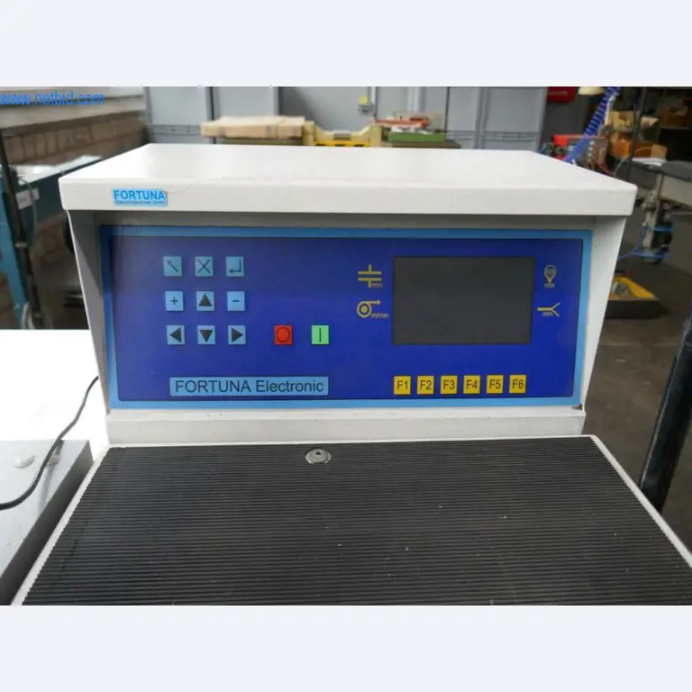 Stroji za predelavo usnja in tekstila-2