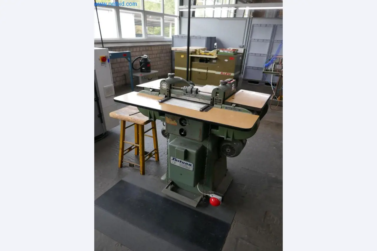 Stroji za predelavo usnja in tekstila-1