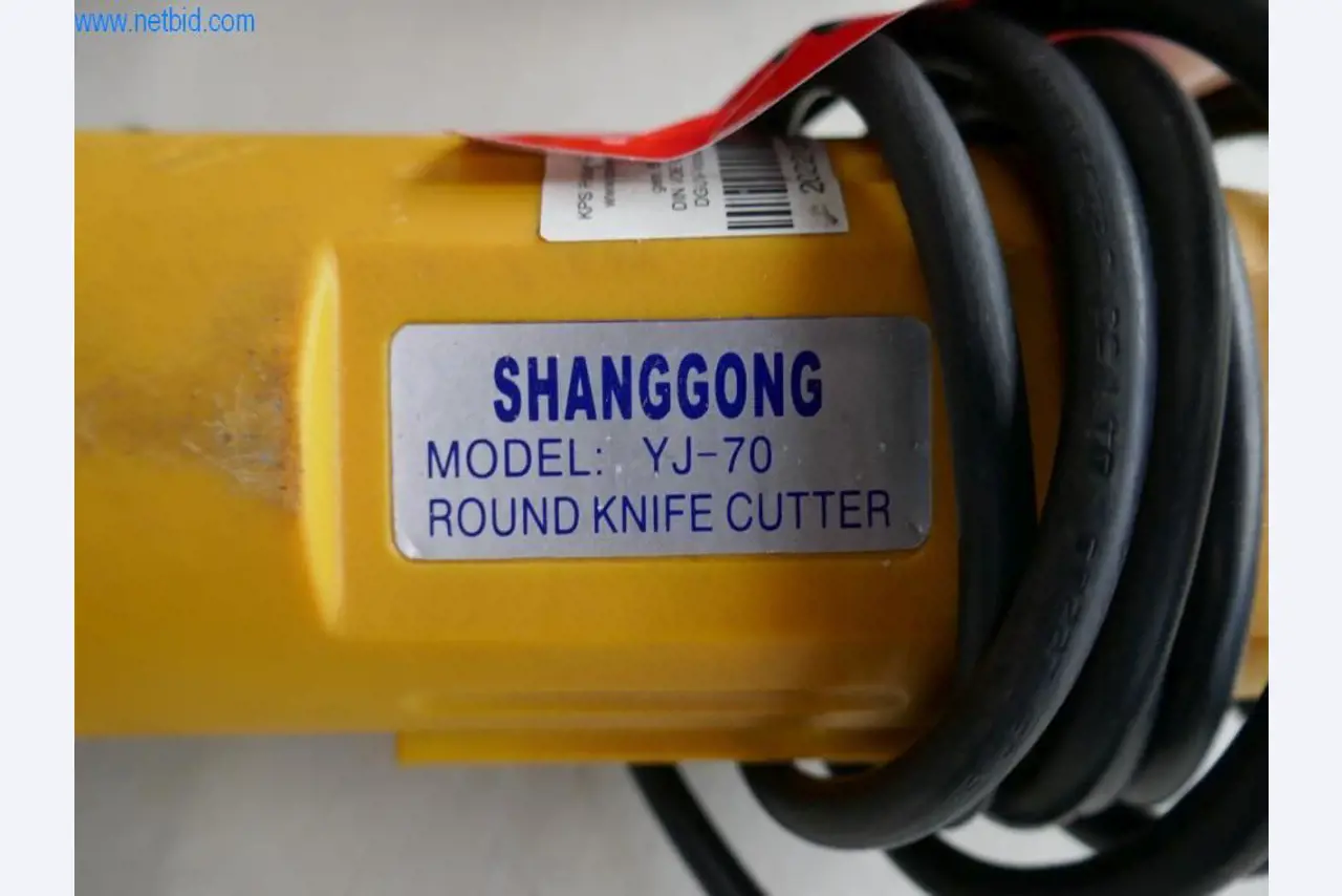 Stroje na zpracování kůže a textilu-3