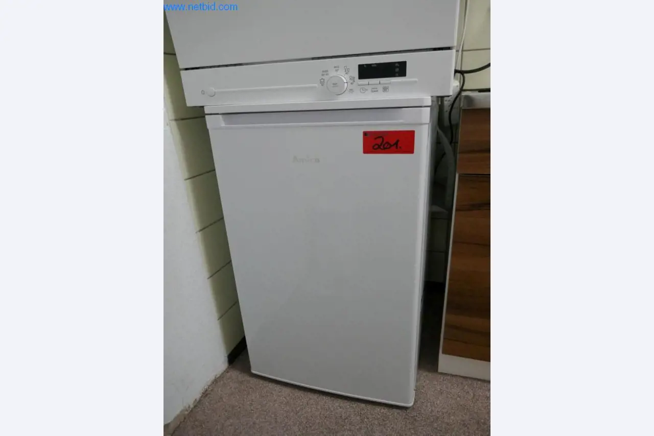 Stroje na zpracování kůže a textilu-1