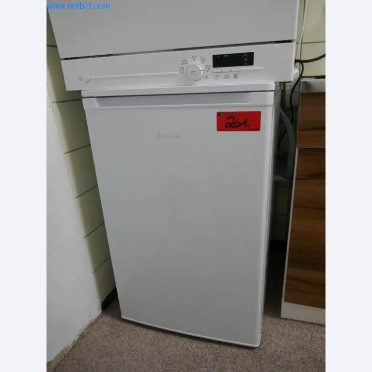 Stroje na zpracování kůže a textilu-1