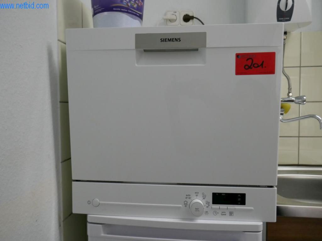 Stroje na zpracování kůže a textilu-2