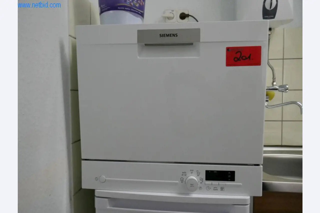 Stroje na zpracování kůže a textilu-2