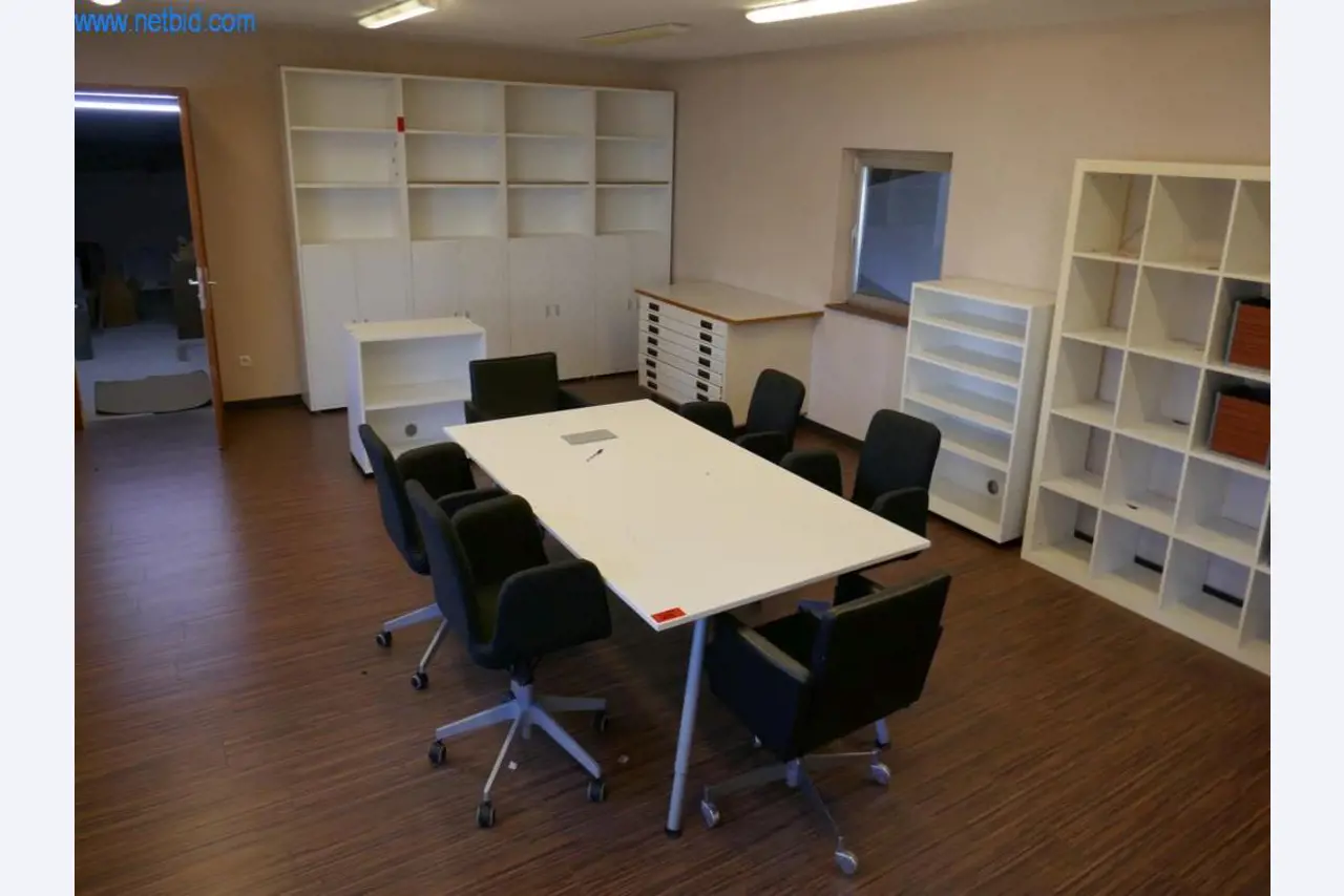 Stroje na zpracování kůže a textilu-1