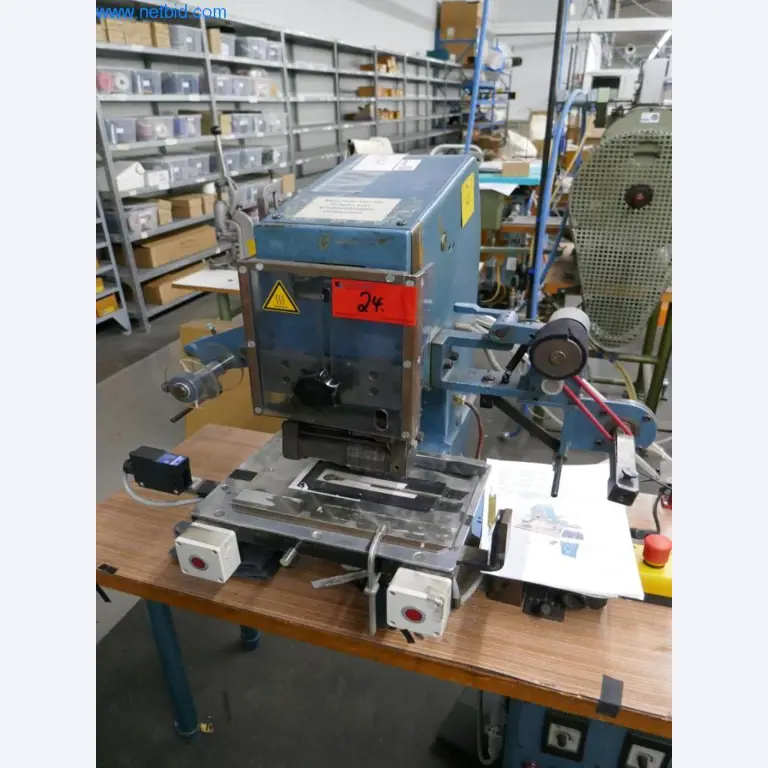 Leder- und Textilbearbeitungsmaschinen-5