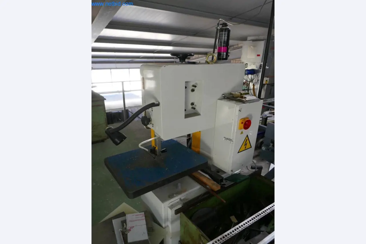 Stroji za predelavo usnja in tekstila-6