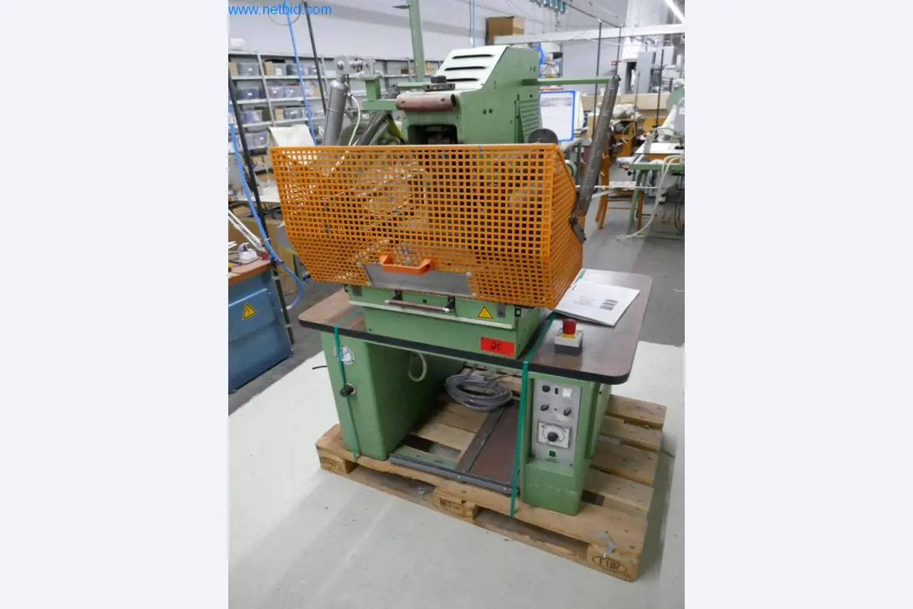 Stroji za predelavo usnja in tekstila-1