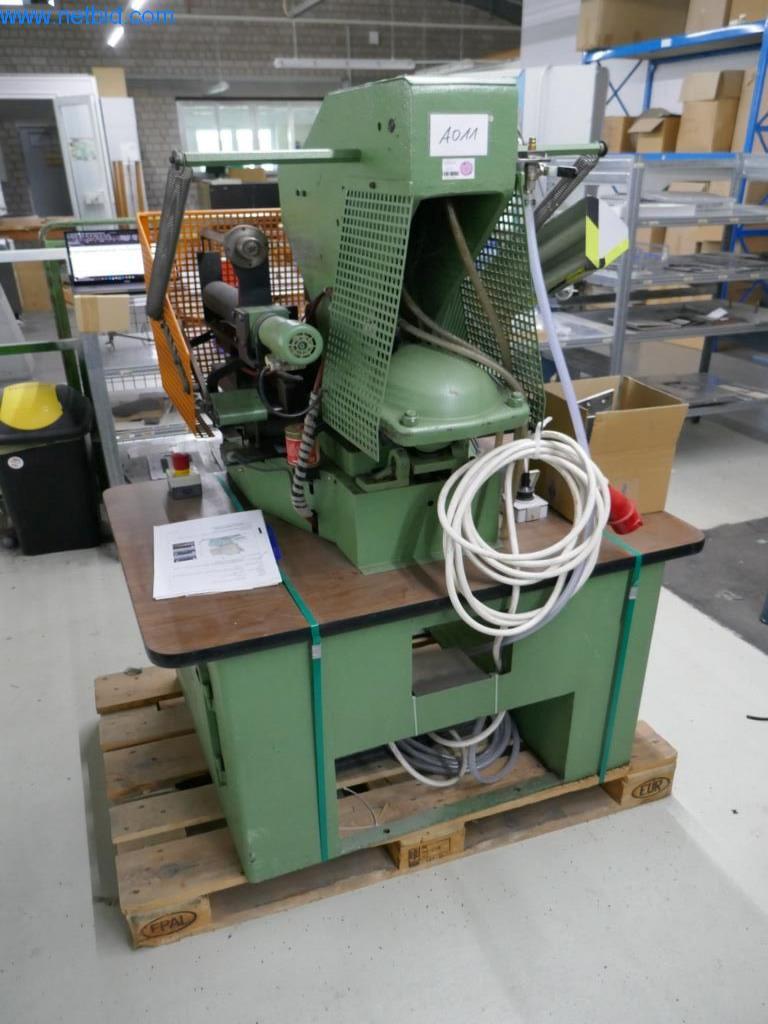 Leder- und Textilbearbeitungsmaschinen-5