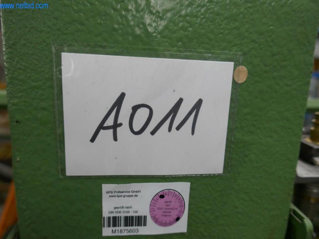 Leder- und Textilbearbeitungsmaschinen-6