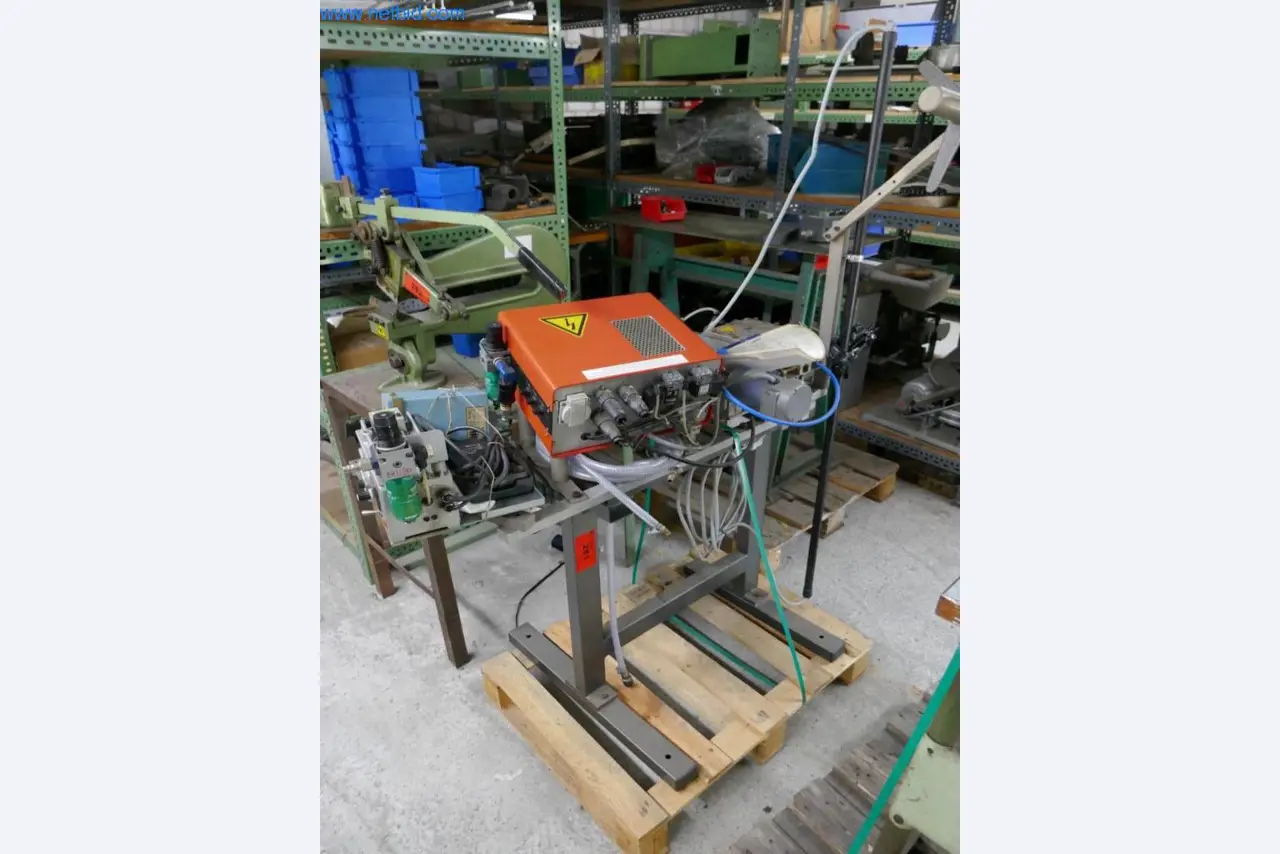 Leder- und Textilbearbeitungsmaschinen-1