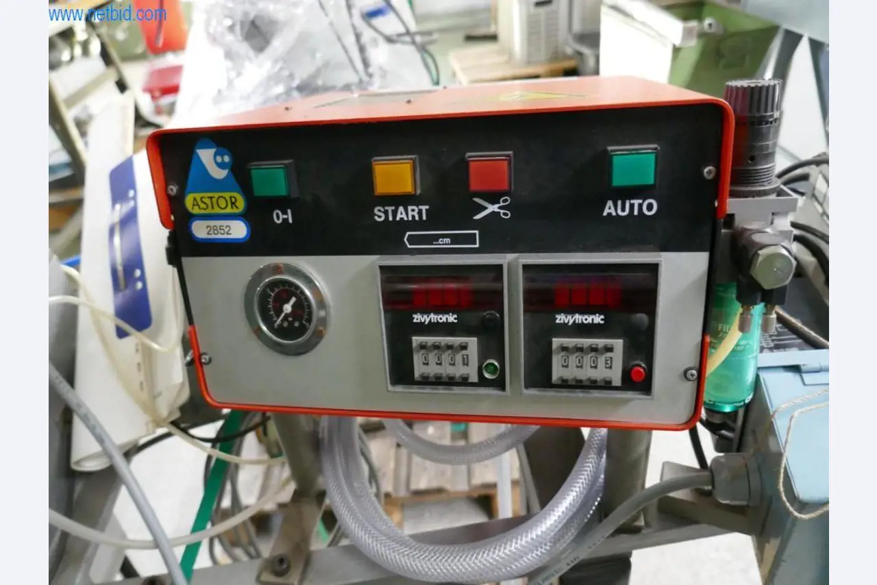 Leder- und Textilbearbeitungsmaschinen-2