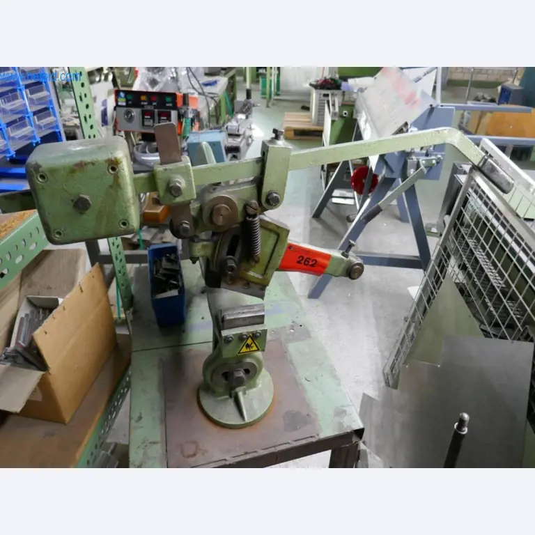 Stroje na zpracování kůže a textilu-2