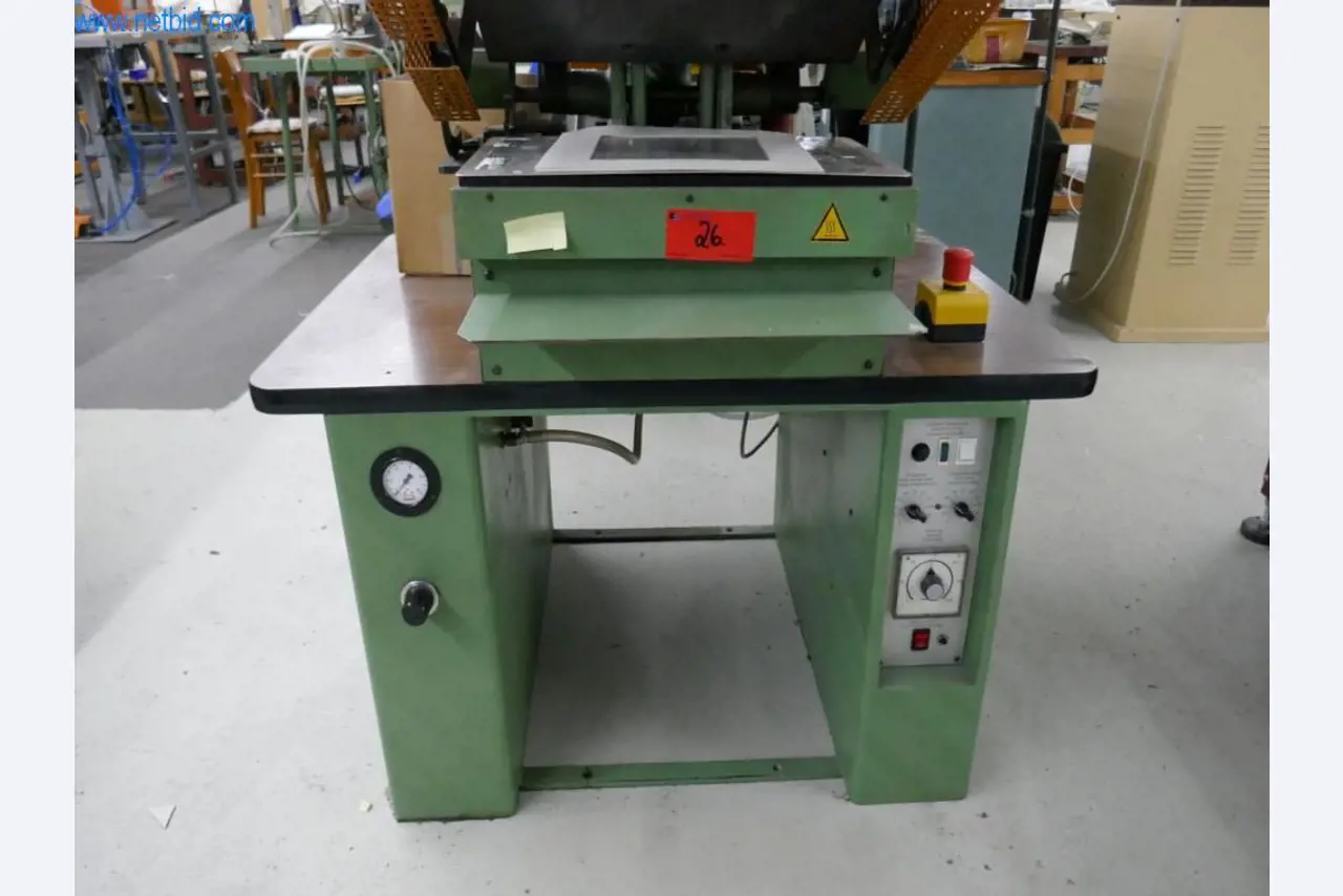 Stroji za predelavo usnja in tekstila-4