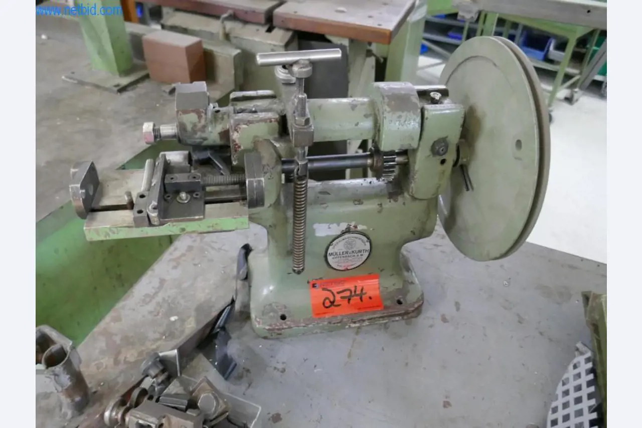 Stroje na zpracování kůže a textilu-1