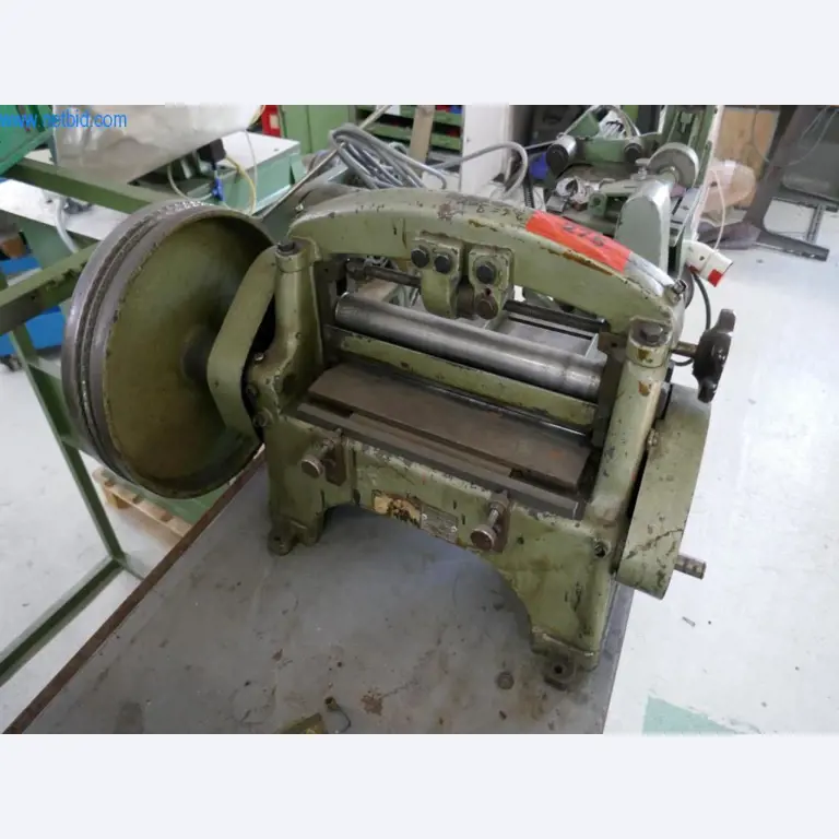 Máquinas para la transformación del cuero y los textiles-1