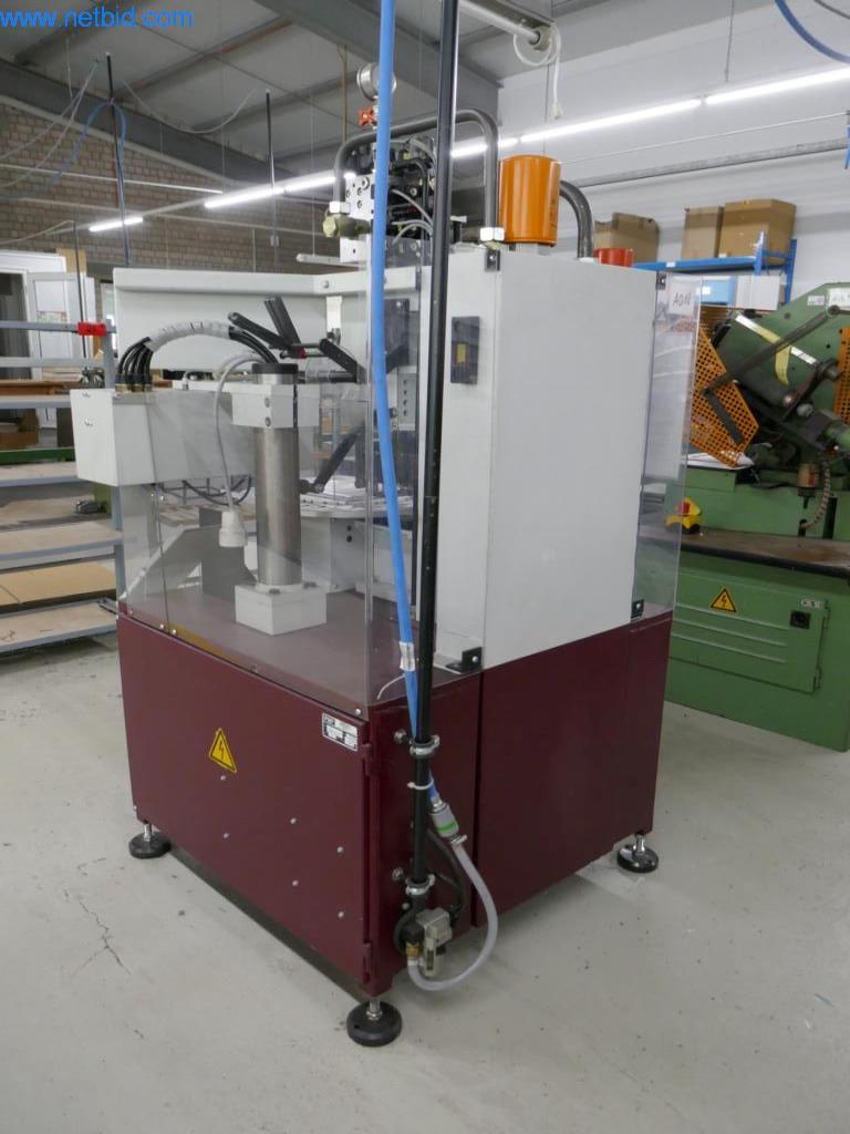 Leder- und Textilbearbeitungsmaschinen-6