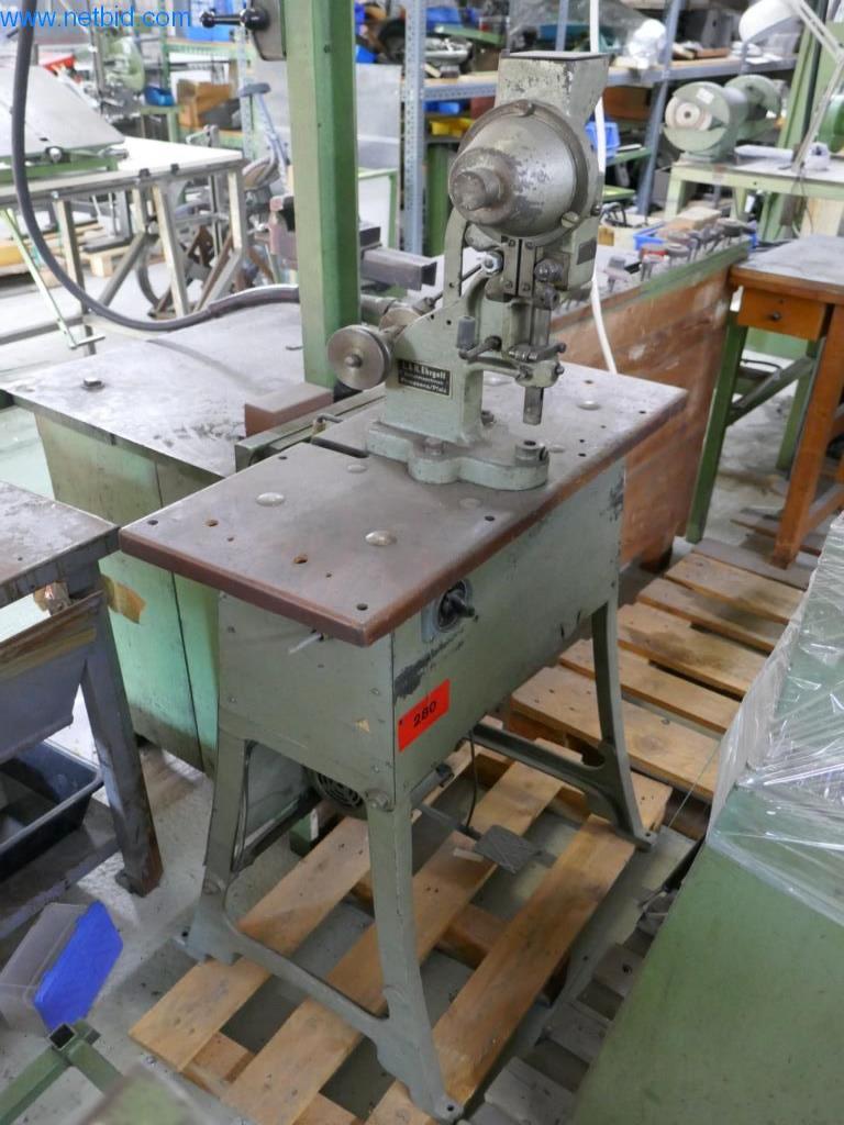 Leder- und Textilbearbeitungsmaschinen-1