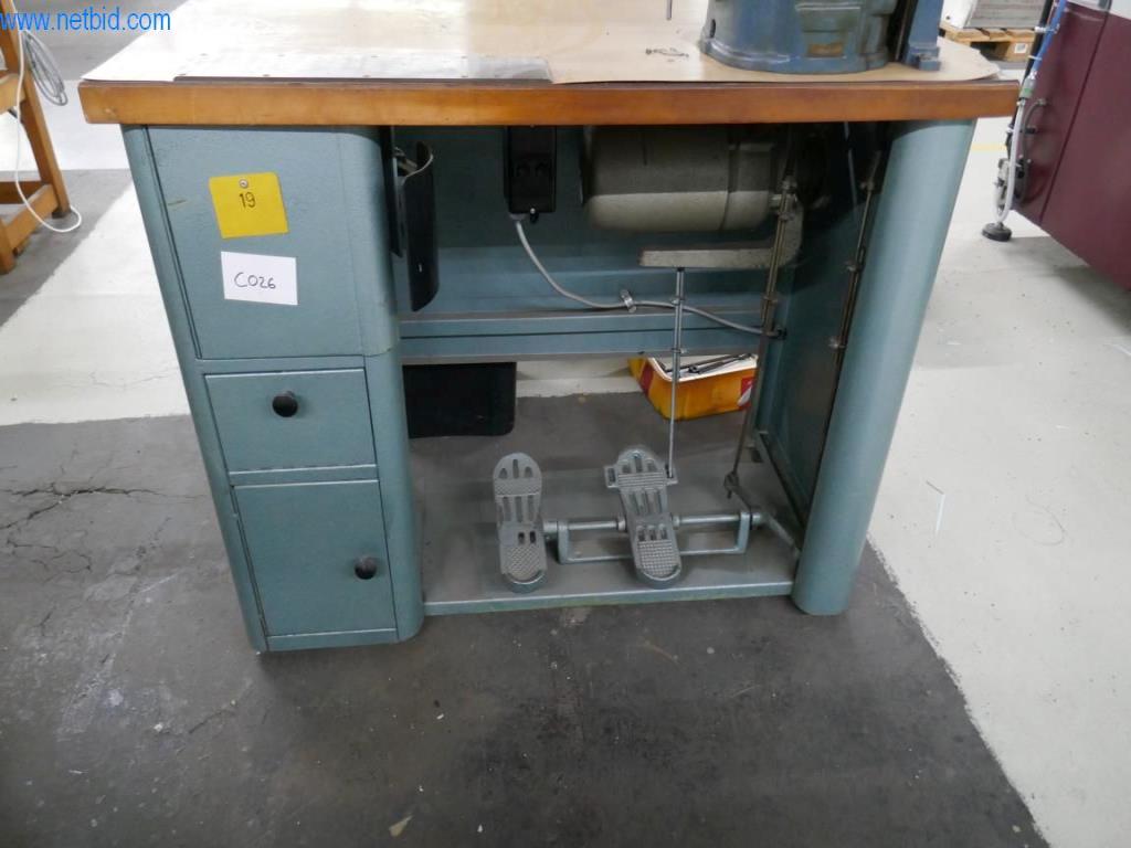 Leder- und Textilbearbeitungsmaschinen-3