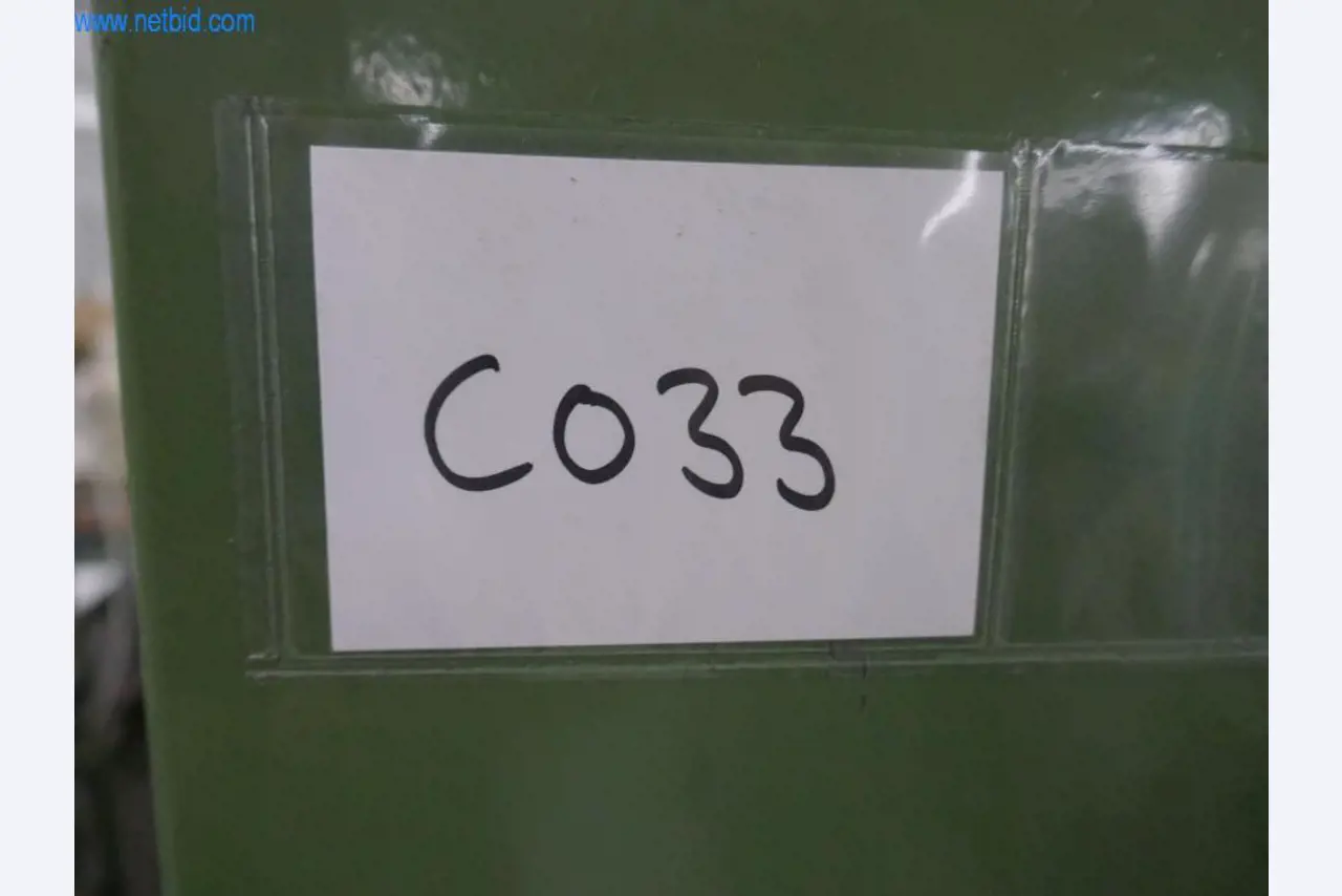 Stroje na zpracování kůže a textilu-4