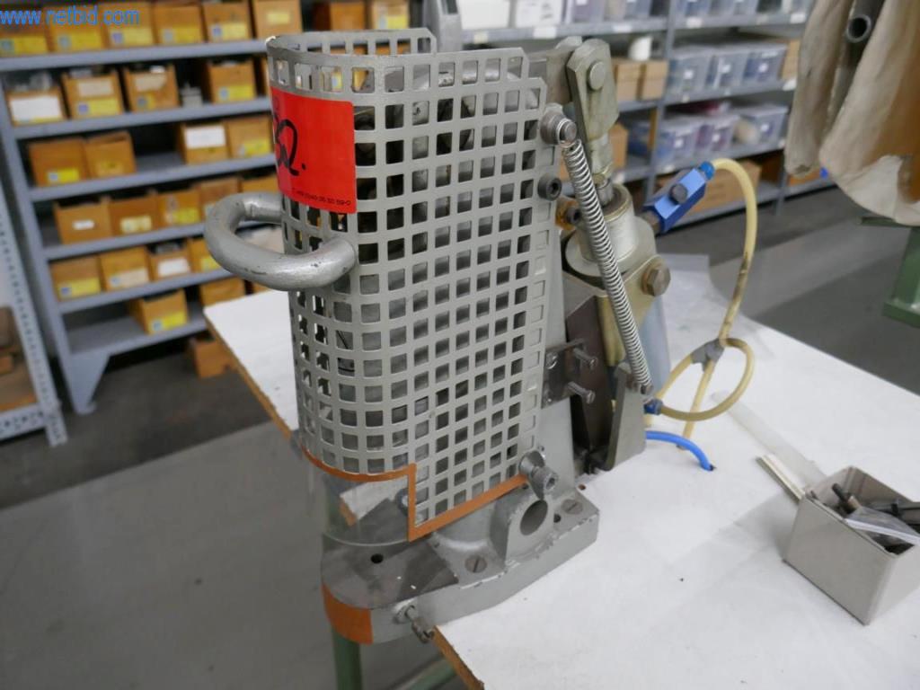 Stroji za predelavo usnja in tekstila-7