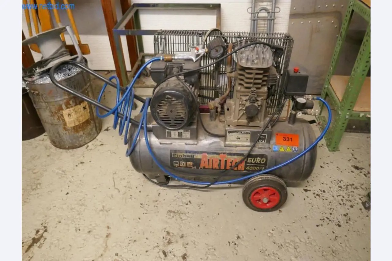 Stroje na zpracování kůže a textilu-1