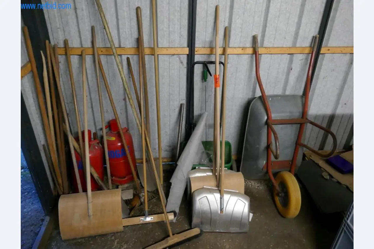 Stroje na zpracování kůže a textilu-3