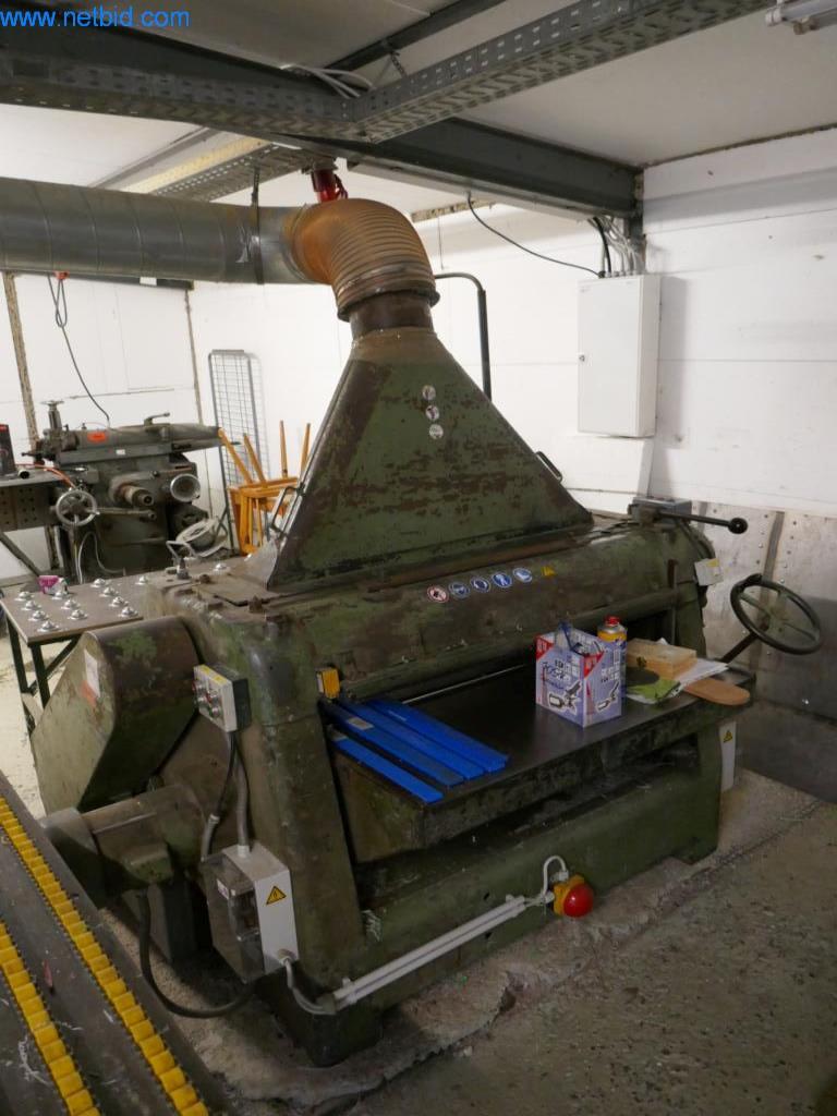 Stroji za predelavo usnja in tekstila-1