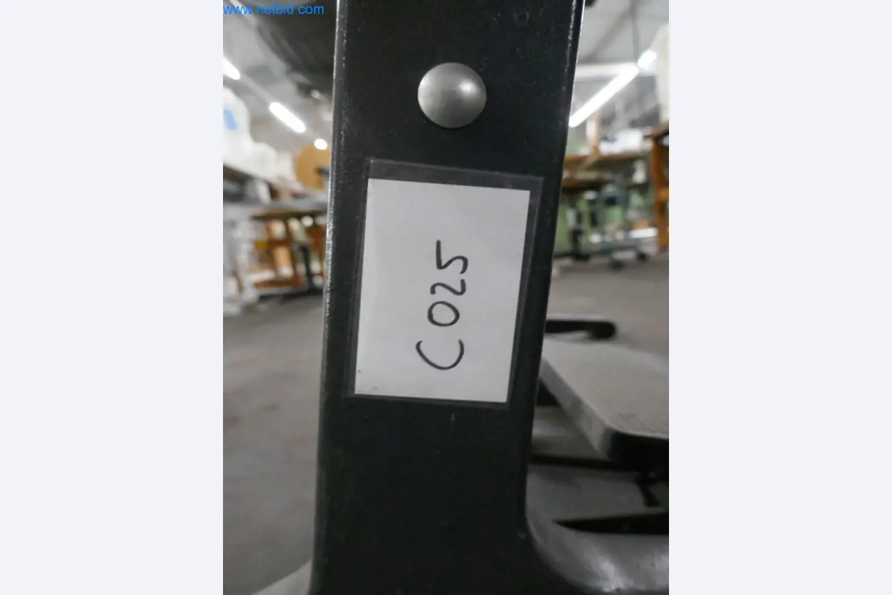 Leder- und Textilbearbeitungsmaschinen-6