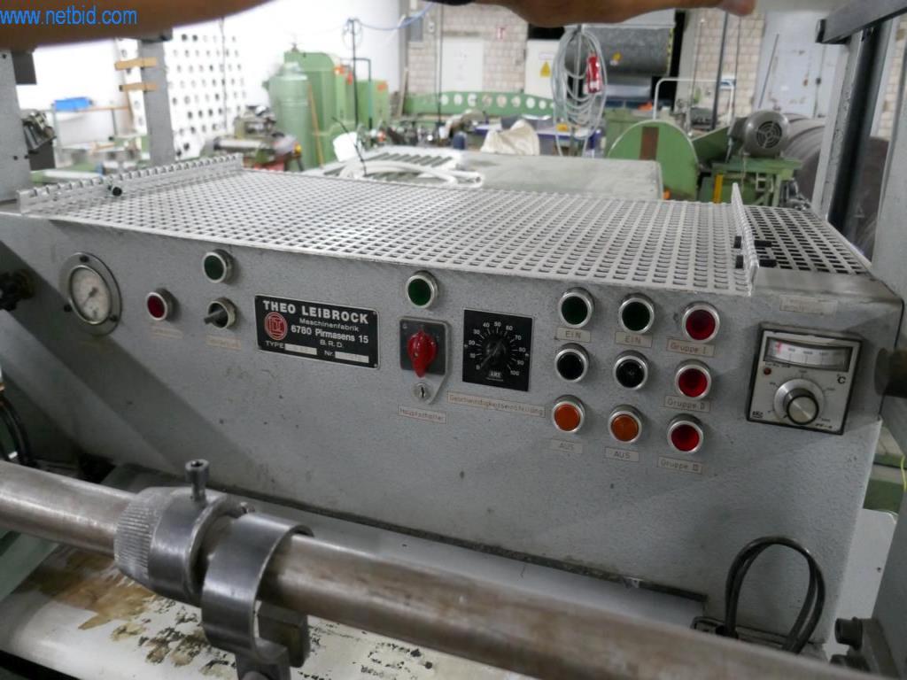 Máquinas de processamento de couro e têxteis-4