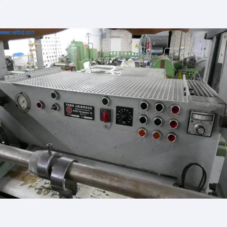 Leder- und Textilbearbeitungsmaschinen-4