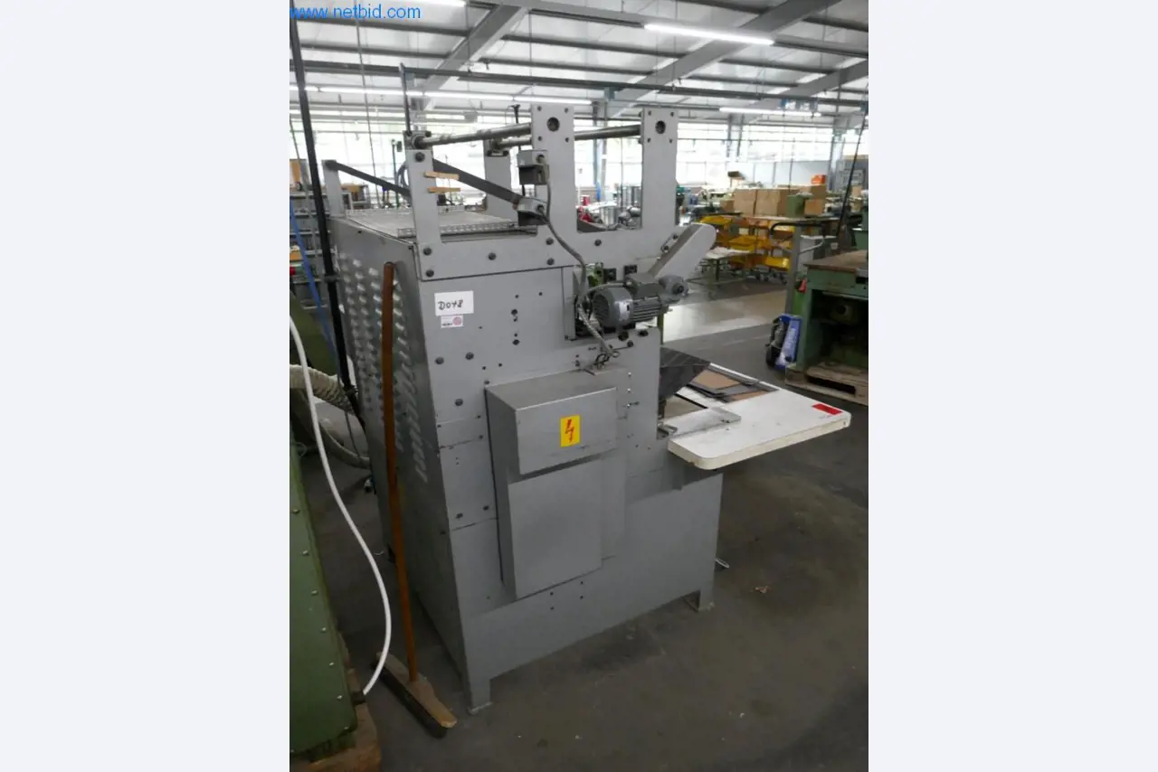 Leder- und Textilbearbeitungsmaschinen-5