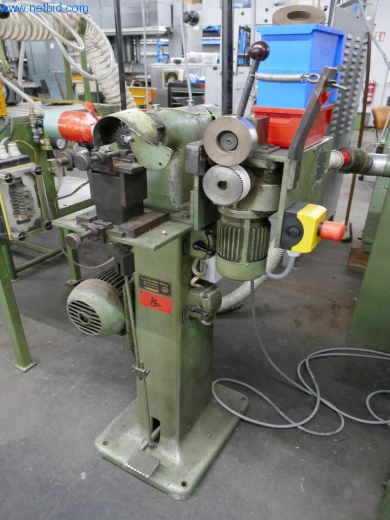 Leder- und Textilbearbeitungsmaschinen-1