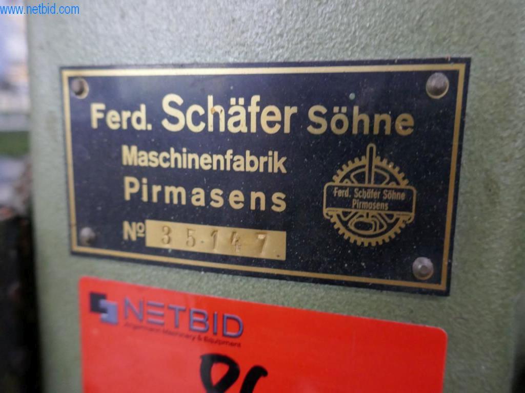 Leder- und Textilbearbeitungsmaschinen-3