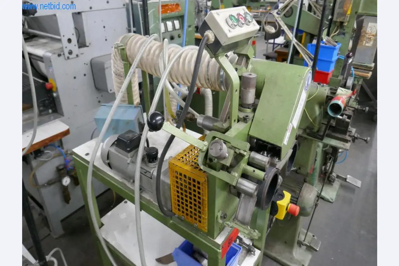 Leder- und Textilbearbeitungsmaschinen-3