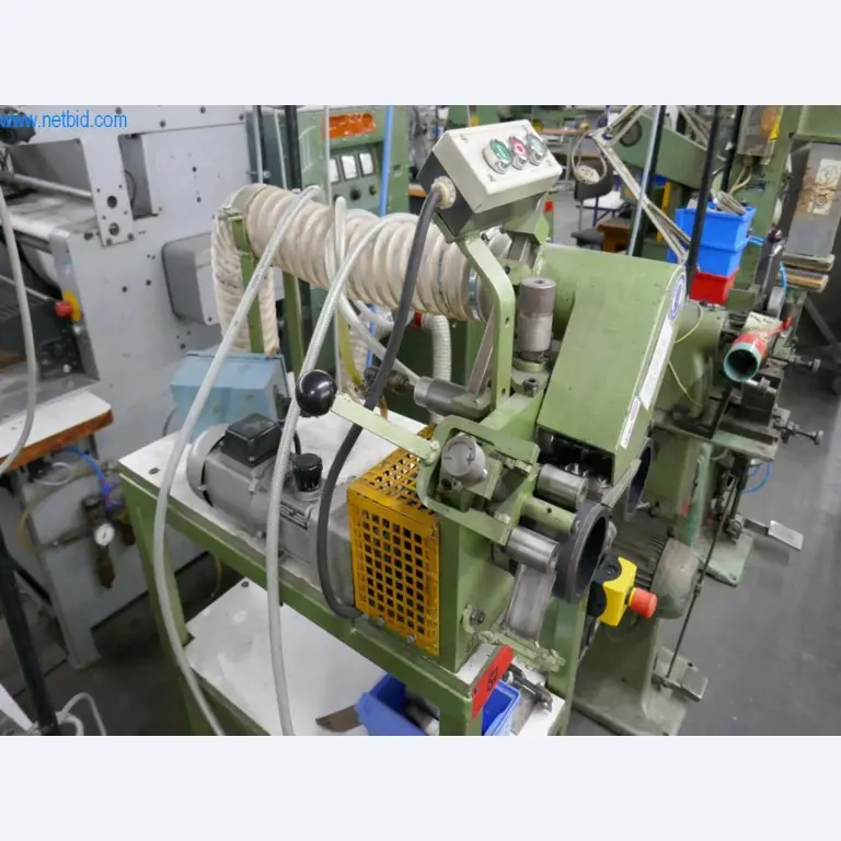 Leder- und Textilbearbeitungsmaschinen-3