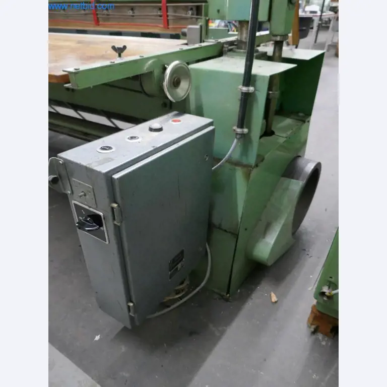 Leder- und Textilbearbeitungsmaschinen-3