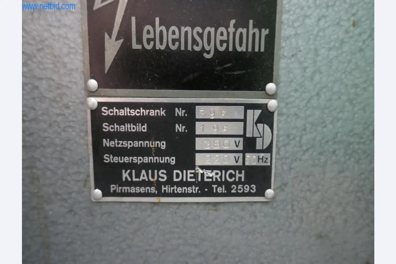 Leder- und Textilbearbeitungsmaschinen-4