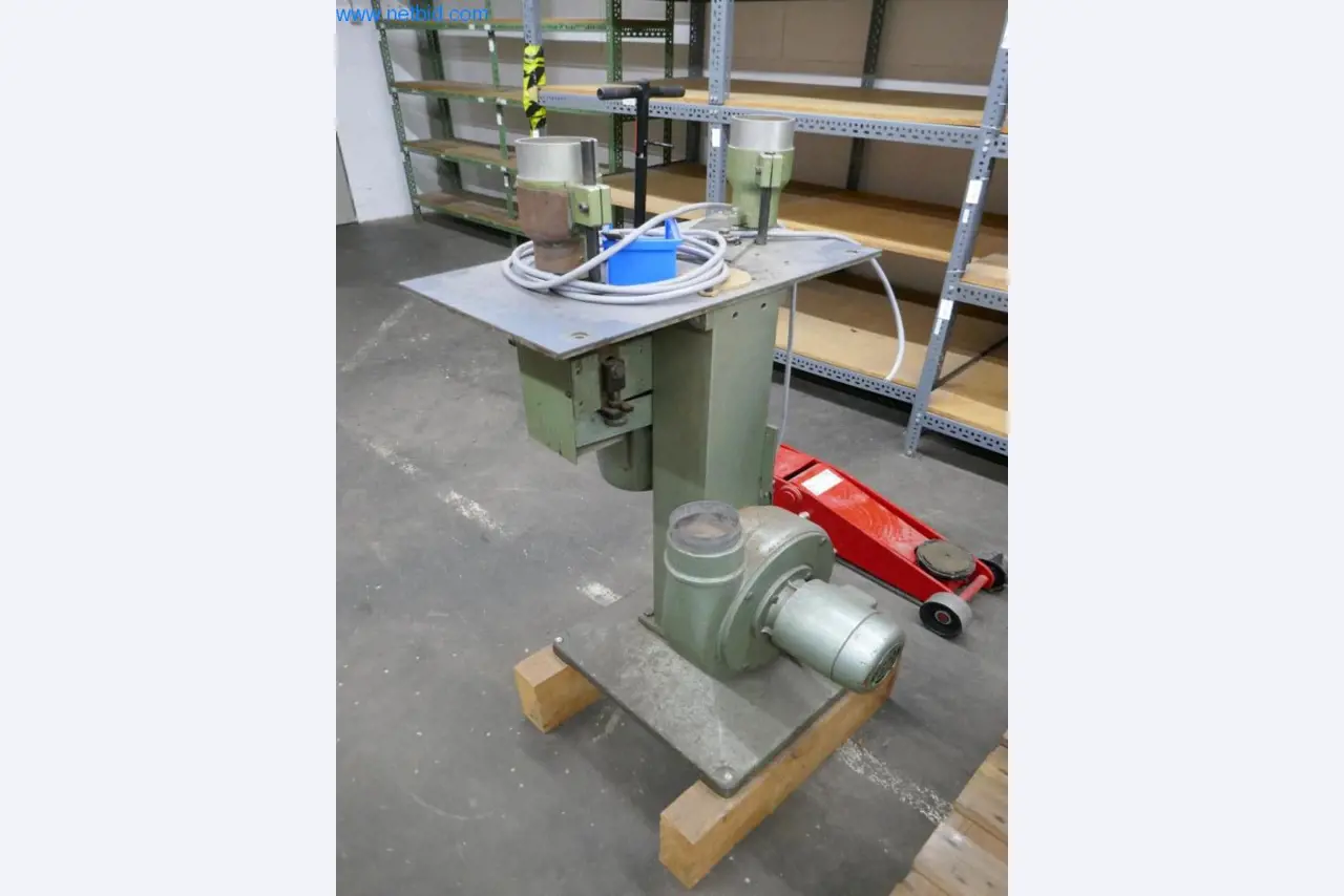 Stroje na zpracování kůže a textilu-2