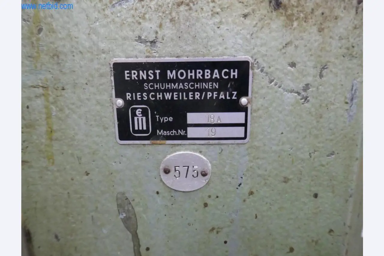 Stroje na zpracování kůže a textilu-3