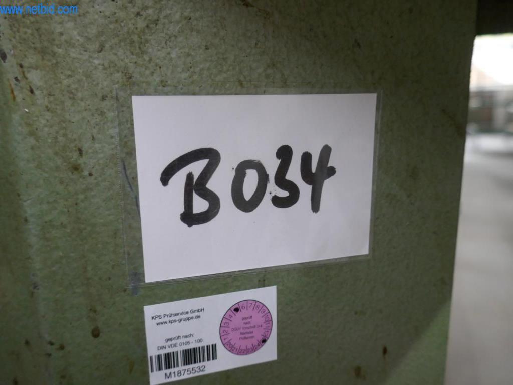 Stroje na zpracování kůže a textilu-4